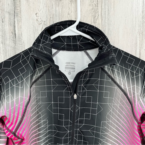 Nike Pro Thermal Black/Pink 1/2 Zip Running Pullover Size Medium - Picture 2 of 6